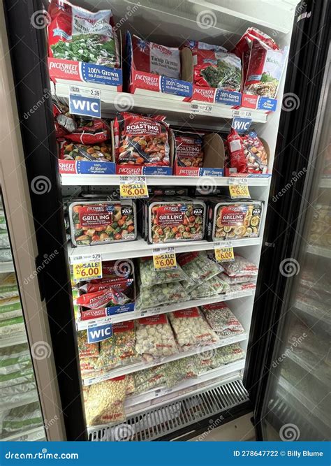 Food Lion Grocery Store Pictsweet Frozen Vegetables Editorial
