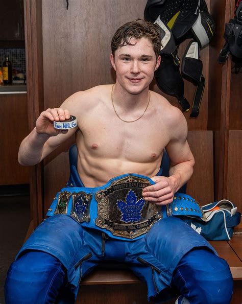 Pin By Adzuira Sahad On Cuties In Hot Hockey Players Hockey Players Funny Hockey Players