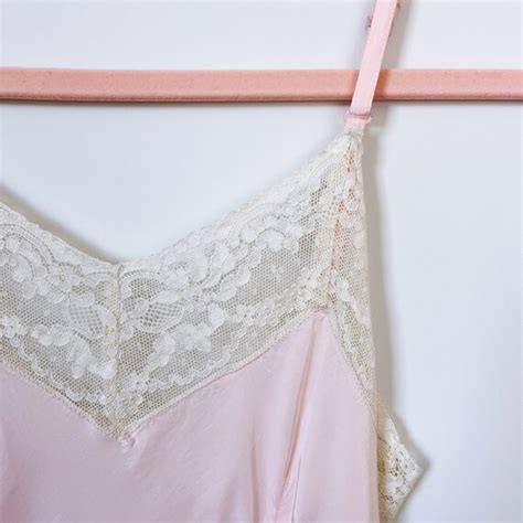 Vintage 1940s Cherry Blossom Lingerie Pink Nightgown Gem