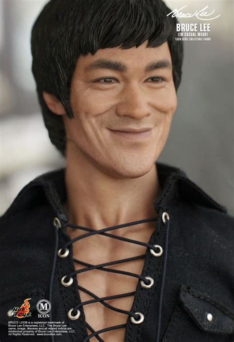 Bruce Lee Collectible In Casual Wear Von Hot Toy M Icon Serie MIS12