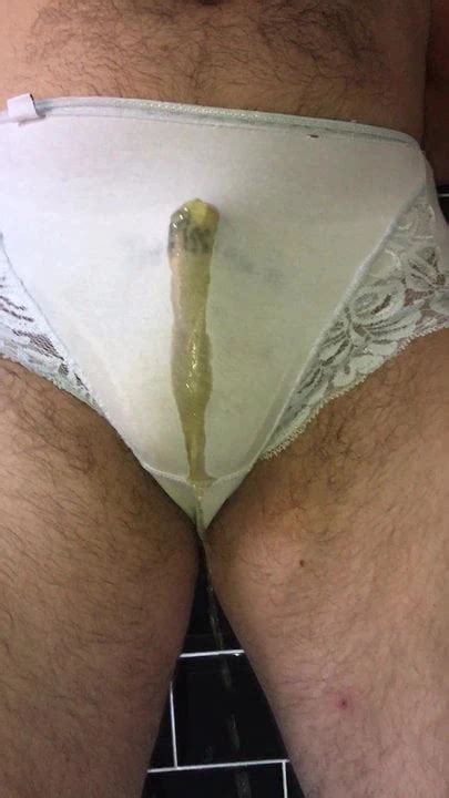 Yellow Pissing Gay Porn XHamster