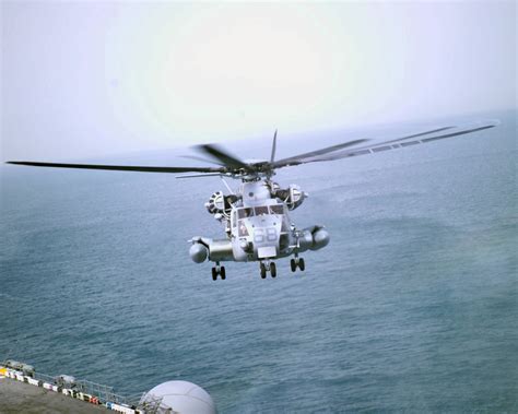 A US Marine Corps USMC CH 53E Super Stallion Heavy Lift Helicopter