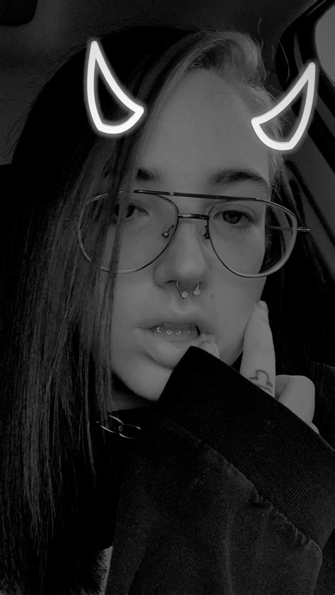 22 F4M Anyone Wanna Trade Or Video Chat Im So Horny Add Me On Sc Lilbabyjay111 Scrolller