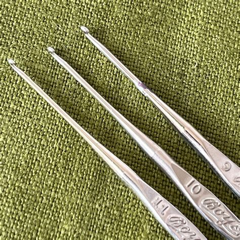 10 Boye Crochet Hooks From Usa Set With Different Sizes Thread