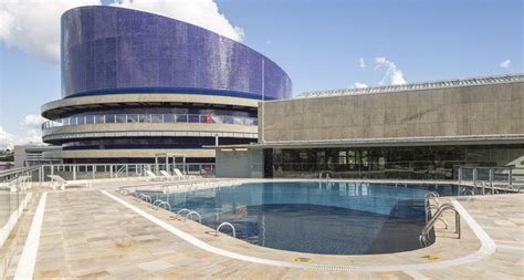 Piscina do Sesc Jundiaí é opção de lazer para as férias de verão Notícias