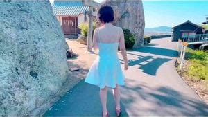 Watch 妻の野外露出 美尻 尿 Wife 人妻 Porn SpankBang