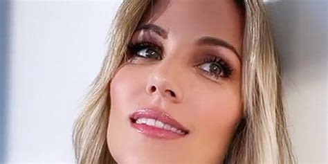 Imágenes impagables de Edurne de fiesta y bañito en Ibiza bikini que se agotará