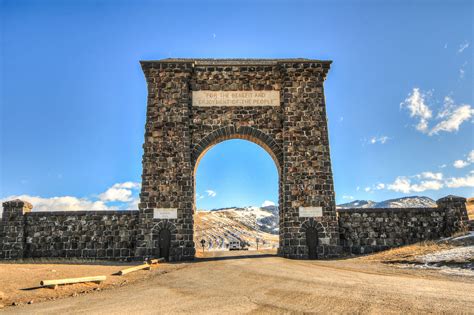 Things to Do Around the Northern Entrance to Yellowstone