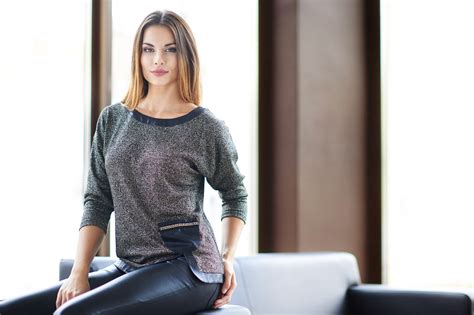 Bluzki – Producent odzieży damskiej – ALMAX-FASHION