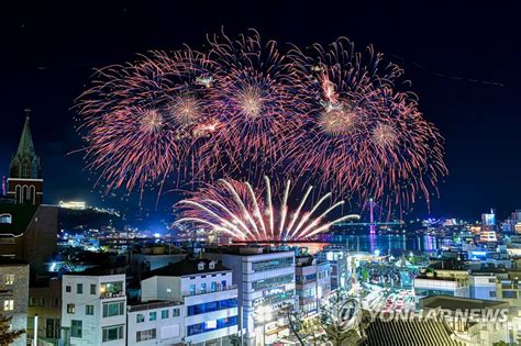 丽水夜海烟花节 韩联社