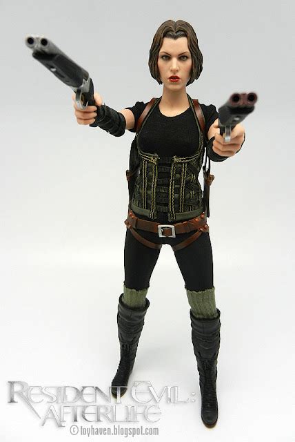 Toyhaven Review Ii Resident Evil Afterlife Alice Inch Collectible Figure By Hot Toys