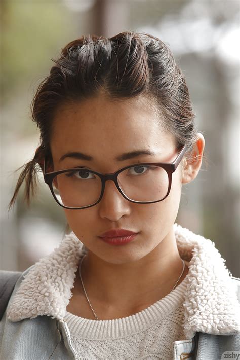 Adorable Asian Babe Saki Kishima Showcasing Her Amazing Curves Outdoors Photo 1 11 X3vid