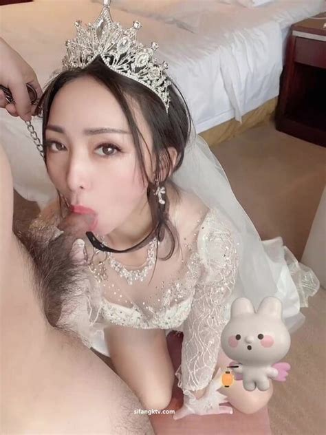金主爸爸的要求穿著中式和西式婚紗啪啪 4 PPP Porn 精選亞洲素人成人影片