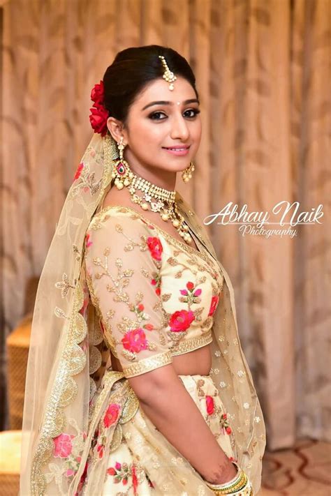 Real Brides Prove That Nude Lipstick Is The Most Special Lip Colour