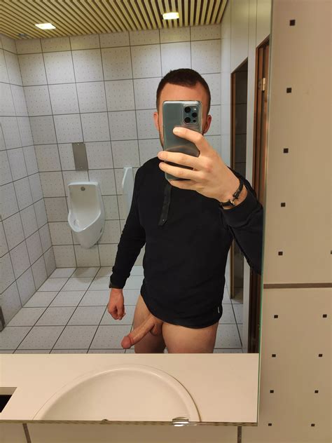 Working Day Nudes Mangonewild NUDE PICS ORG