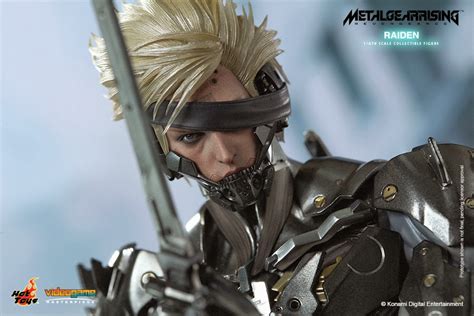 Toyhaven Incoming Hot Toys VGM17 Metal Gear Rising Revengeance 1 6 Scale Raiden Collectible