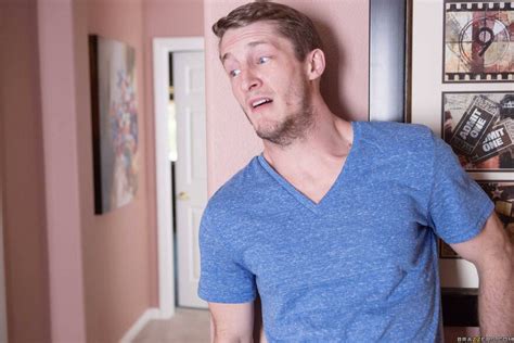 Brazzers Kendra Lust Sneaky Mom 202 6d3011c24a65d73b9bb7845fc766d535 Porn Pic