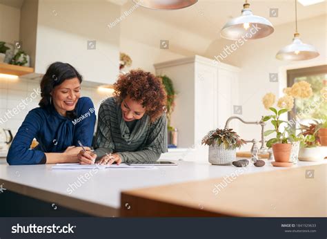 2 135 Lesbian Mature Images Stock Photos Vectors Shutterstock