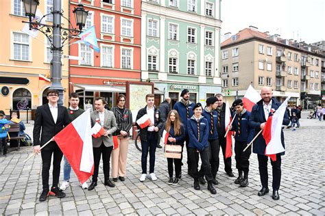 2 maja Wrocław świętuje Dzień Flagi Rze Galeria zdjęć 28 47