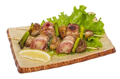 Premium Photo Bacon Wrapped Grilled Scallops With Mushrooms And Bacon