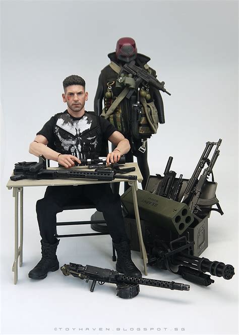 Toyhaven Hot Toys 1 6th Scale Jon Bernthal The Punisher Action Figure And His Cache Arsenal