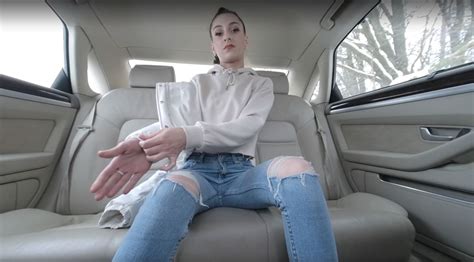 Nicole Masturbates In The Car VR Porn Video VRPorn