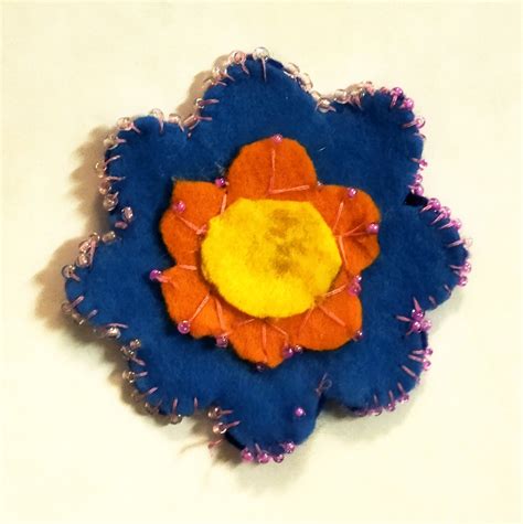 Мастер-класс "Брошь из фетра" | ДК Россия