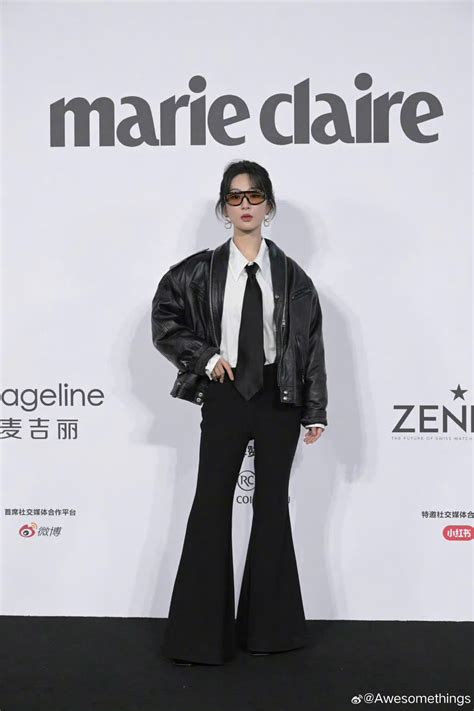 Th M Hot Nh T H M Nay L U Di C Phi Ch I N I D Ng M Ch Khoe I Ch N Tri U L N L T L U