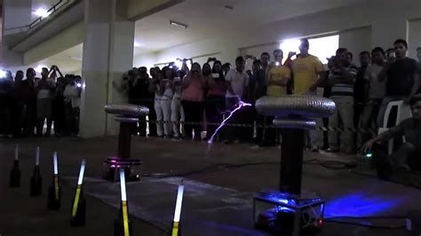 Game Of Thrones Theme On Musical Tesla Coils Coub The Biggest Video