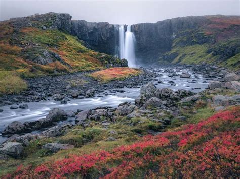 Iceland Seljalandsfoss Waterfall The Beauty Is Amazing Online Puzzle