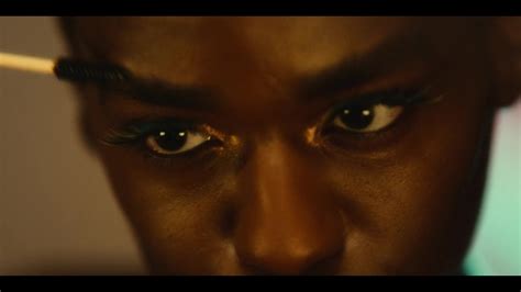 AusCAPS Ncuti Gatwa Shirtless In Sex Education Episode