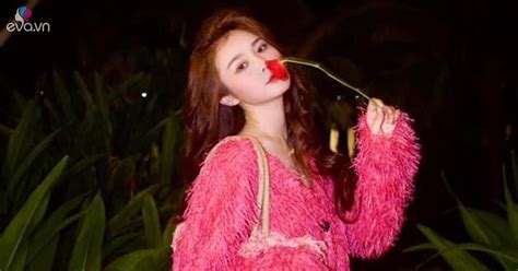 Hot girl nhóm hài tỉ view đầu năm thắp sáng cõi mạng với chiếc áo ai nhìn cũng chói mắt