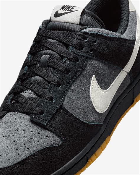 Nike Dunk Low Retro SE Men's Shoes. Nike IN