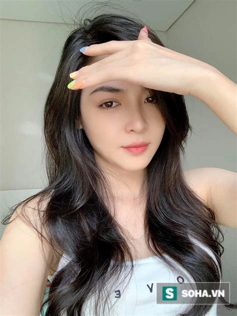 Hot girl phẫu thuật thẩm mỹ Vũ Thanh Quỳnh sau năm lột xác