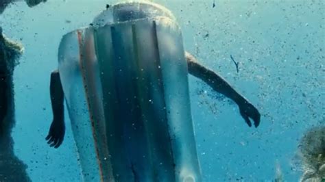 ausCAPS: Frank Dillane and Cliff Curtis shirtless in Fear The Walking