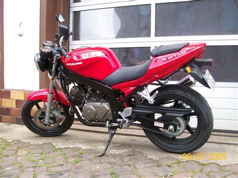 Hyosung Hyosung GT 125 Naked Moto ZombDrive