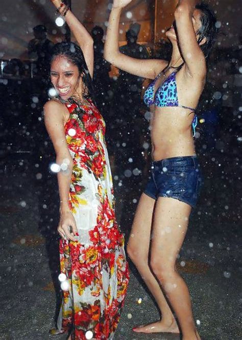 Indian Damsels At Pool Soiree Zb Porn