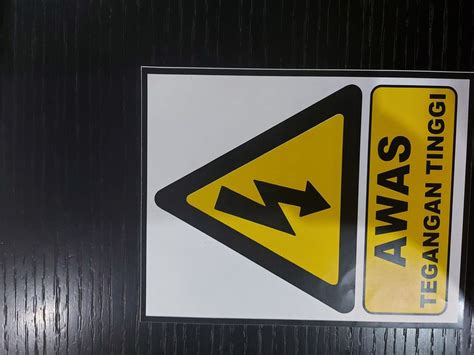 Stiker Rambu K3 Awas Tegangan Tinggi Lembar