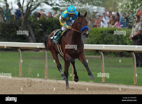 Hot Springs Arkansas USA 11th Apr 2015 American Pharoah With Jockey Victor Espinoza Aboard