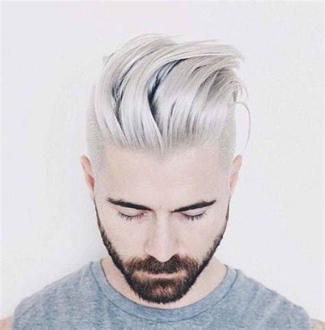 Мужская стрижка и окрашивание в пепельный цвет