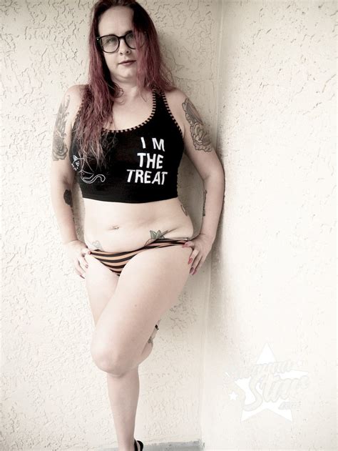 Smoking Hot Savanna Star Gets Naked And Shows Her Chubby Body 15 Photos