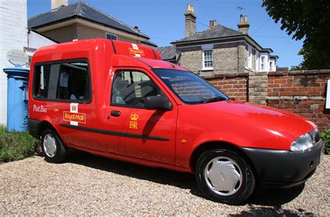P678 OEH Ford Fiesta Courier Post Bus | Some shots from toda… | Flickr