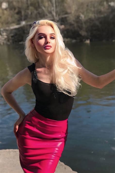 Beautiful Oksana 34 Y O From Cherkassy With Blonde Hair ID 364905