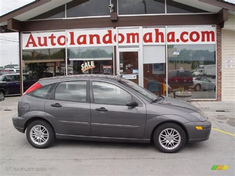 Liquid Grey Metallic Ford Focus Zx Hatchback Photo