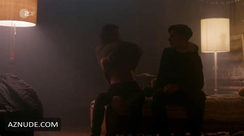 FRITZIE DER HIMMEL MUSS WARTEN NUDE SCENES AZNude