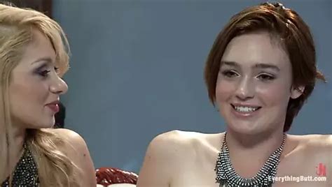 Flotter Dreier Anal Gedehnt Und Gepisst XHamster