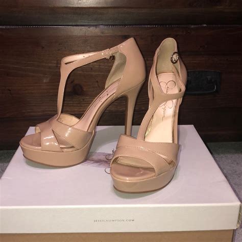 Jessica Simpson Nude Patent Heels Gem
