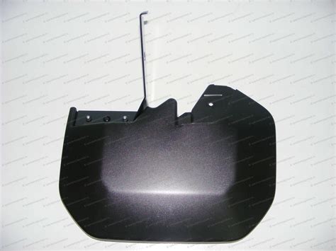 Брызговик передний правый 1820756 на Форд Транзит купить в Москве