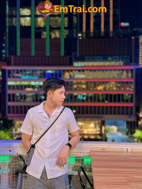 Boy mình dây body gym slim cu bự dài cả gang tay fuck bao phê emtrai