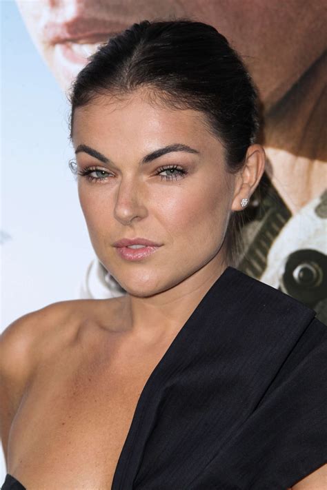 Serinda Swan Braless Showing Big Cleavage In A Revealing Black Outfit At The Ely Porn Pictures